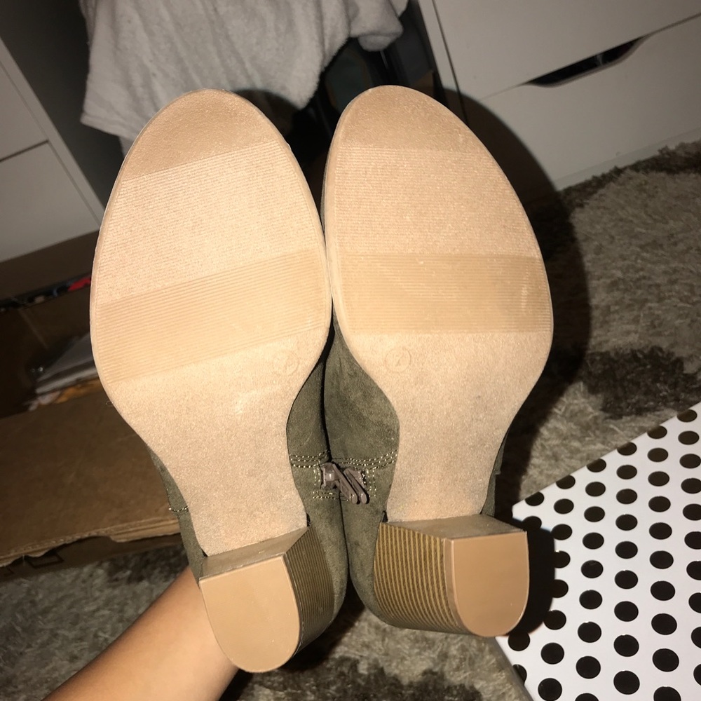 Booties - Picture 4 of 4